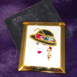 Gorgeous Vintage Compact Mirror